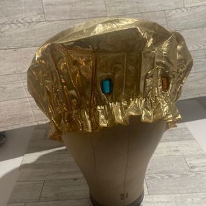 QUEEN GOLD SHOWER CAP